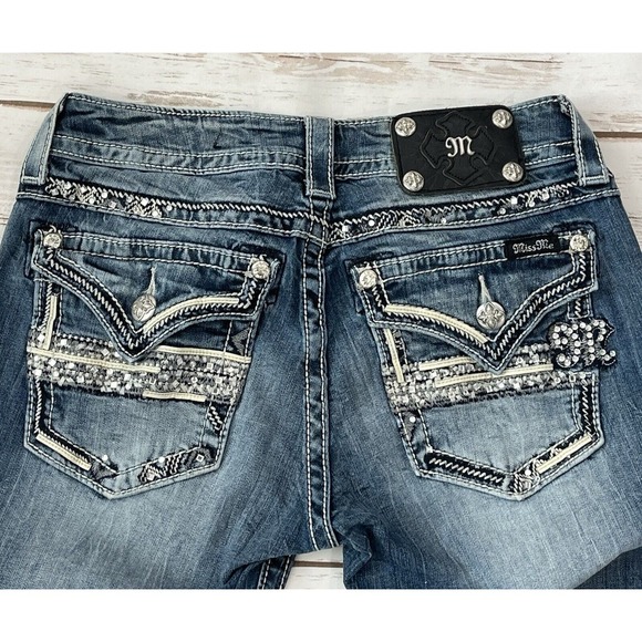 Miss Me Low Rise Bootcut Jeans Womens 28 Rhinestone Flap Pocket Stud 29" Inseam‎ - Picture 1 of 16